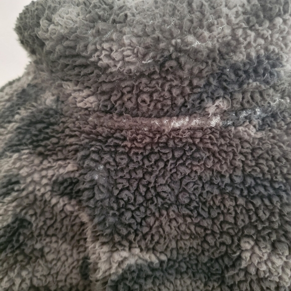 KOOKABURRA By Ugg Brushed Back Sherpa Funnel Neck Camouflage Pullover Size L - Picture 8 of 10